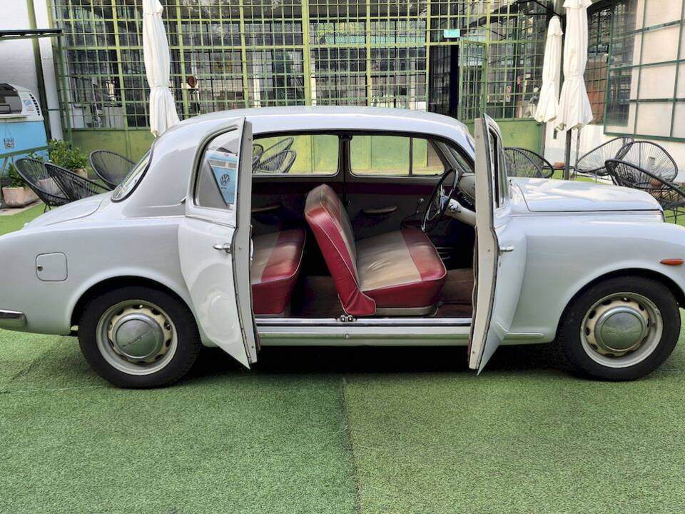 Image 16/53 of Lancia Appia C10 (1957)