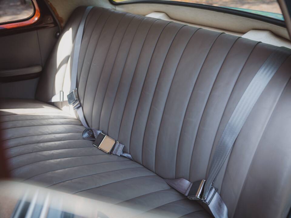 Bild 50/50 von Mercedes-Benz 220 a (1956)