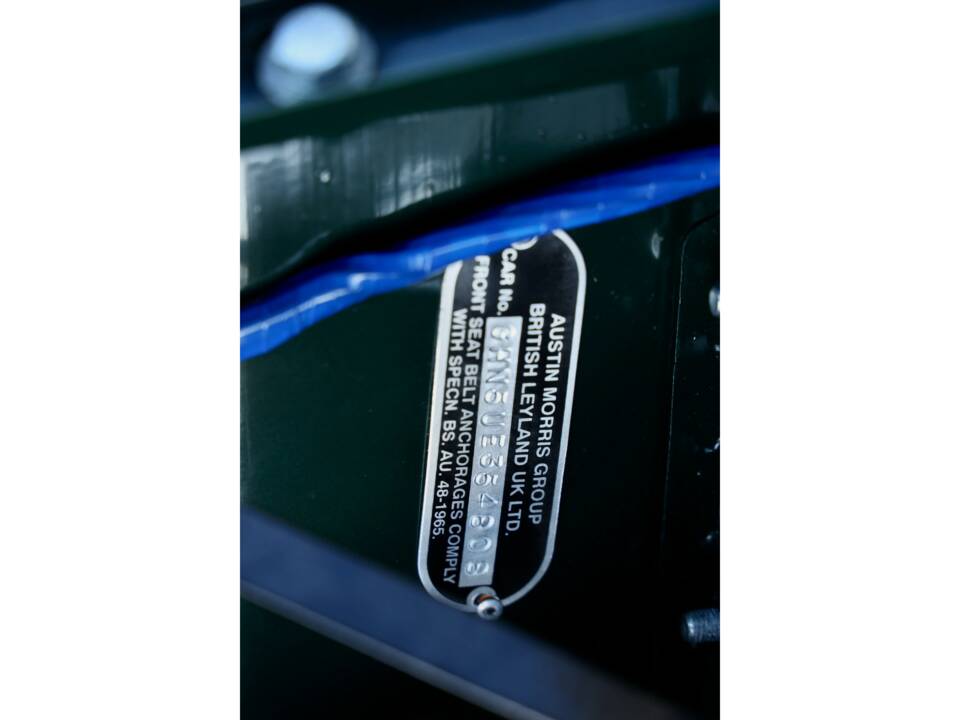 Image 36/50 of MG MGB (1974)