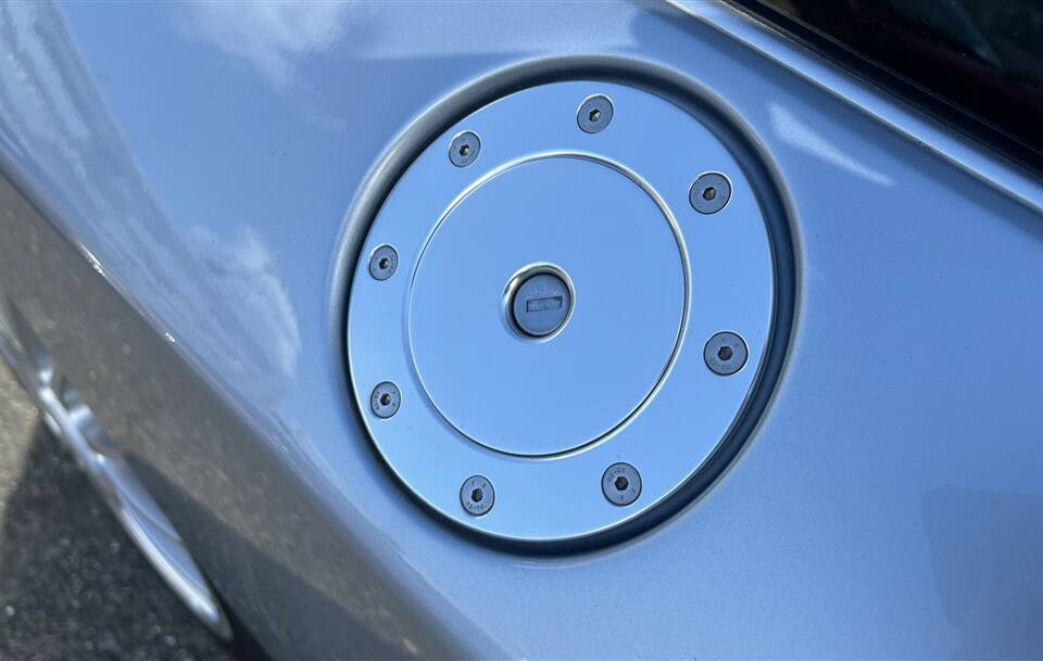 Image 13/55 of Renault Clio II V6 (2002)