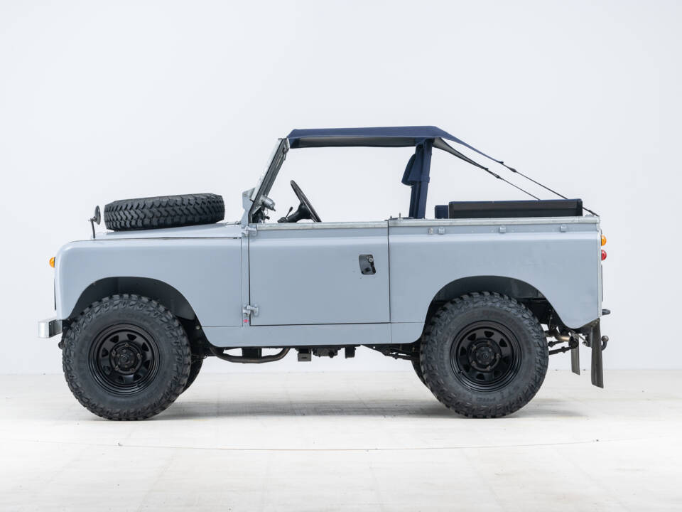 Image 18/25 of Land Rover 88 (1961)