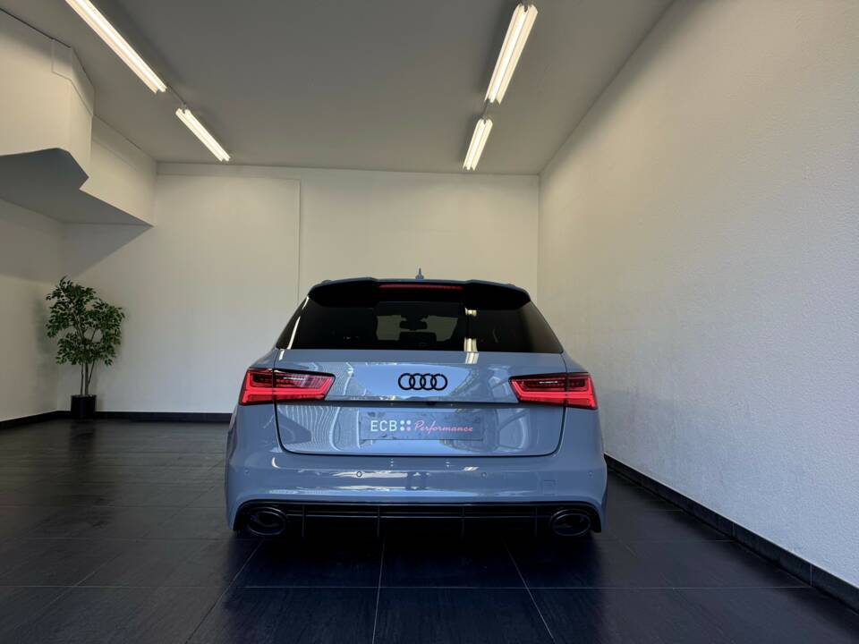 Bild 11/28 von Audi RS6 Avant Performance (2017)