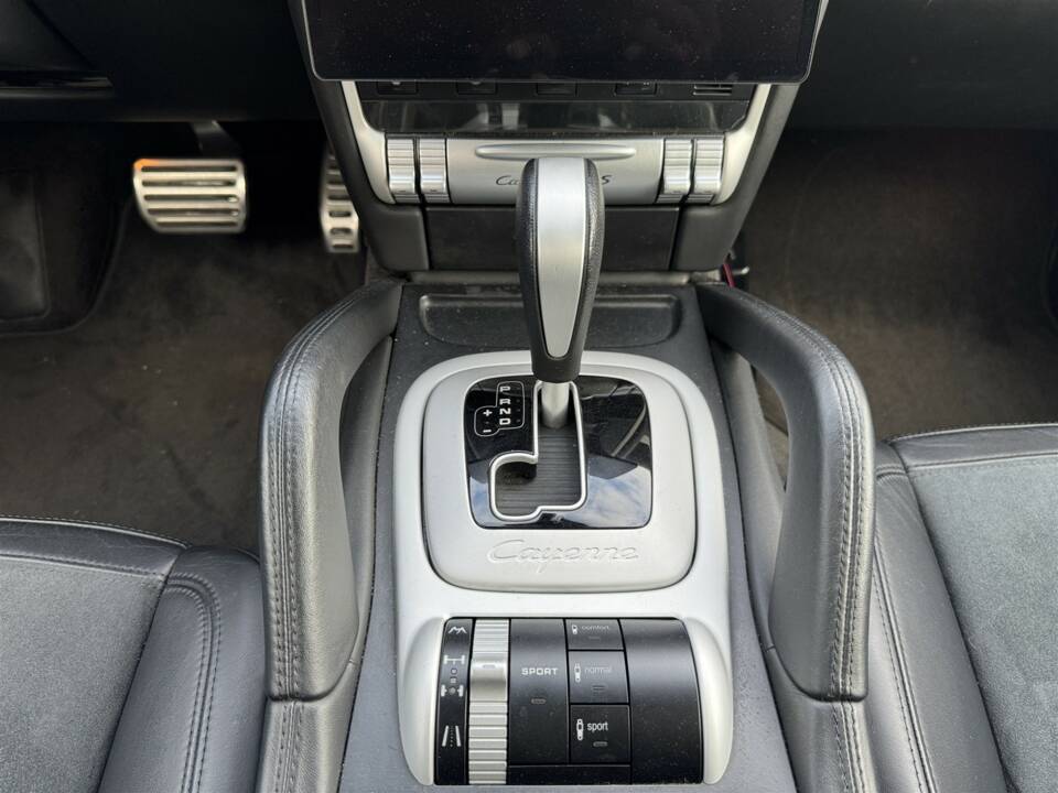 Bild 17/53 von Porsche Cayenne GTS (2008)