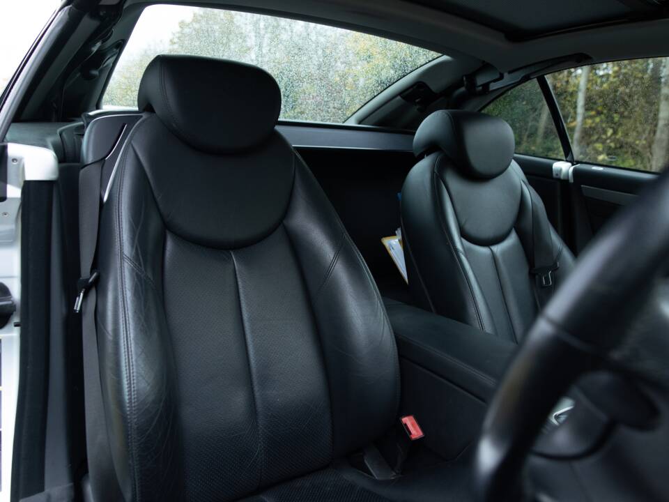 Image 27/41 of Mercedes-Benz SL 350 (2007)