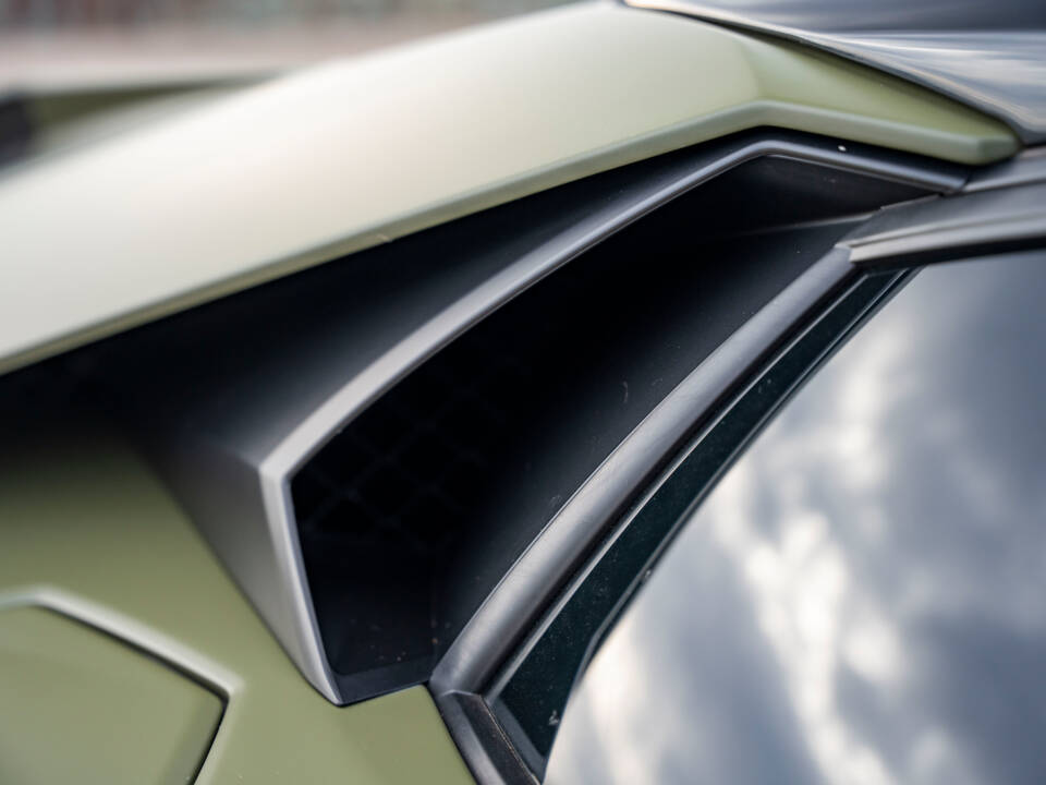 Image 26/44 of Lamborghini Aventador S (2020)
