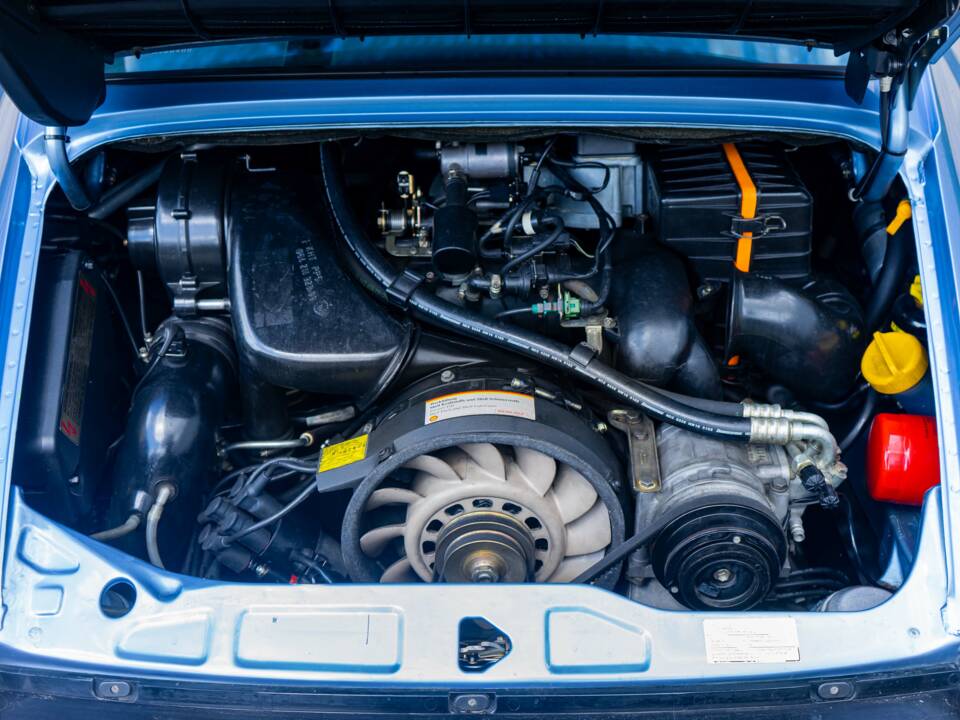 Afbeelding 28/42 van Porsche 911 Carrera 4 (1992)