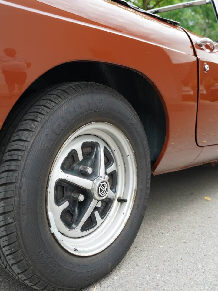 Image 43/100 of MG MGB (1978)