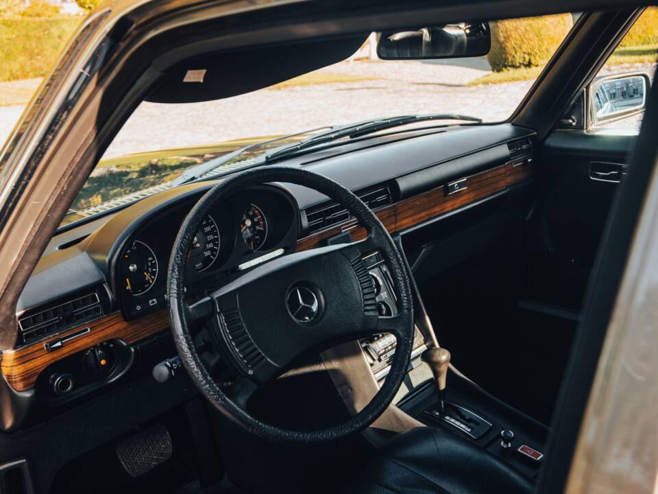 Afbeelding 10/16 van Mercedes-Benz 450 SEL 6,9 (1976)
