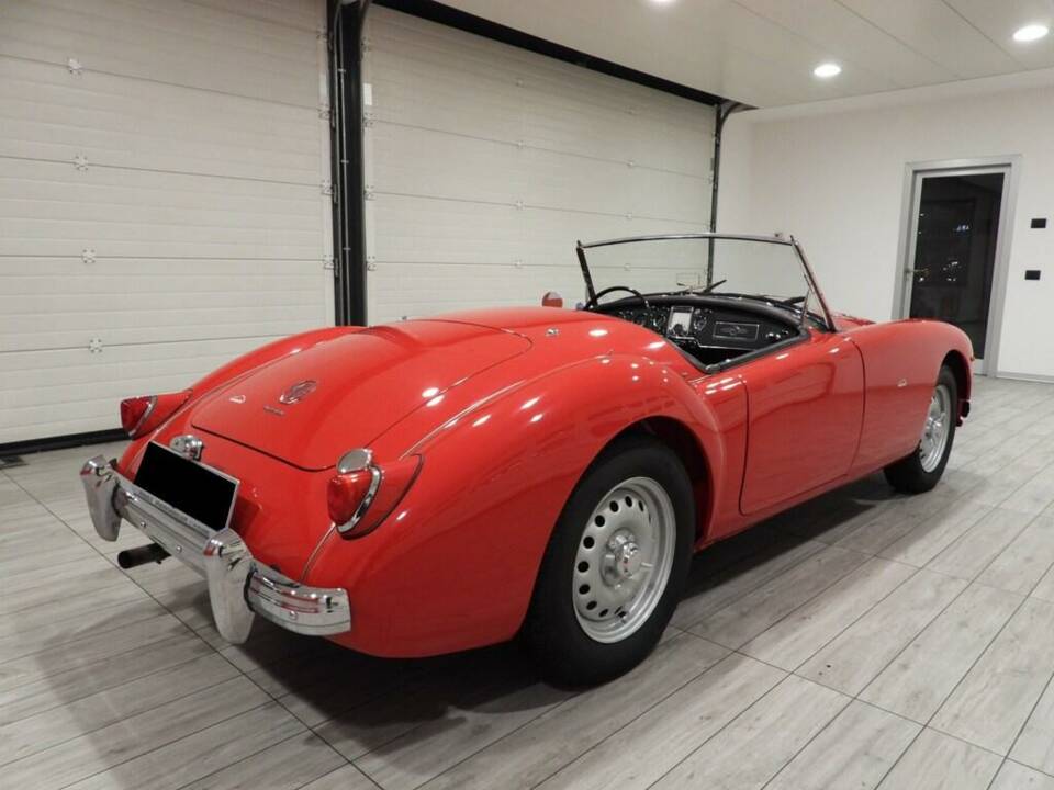 Image 4/15 of MG MGA Twin Cam (1959)