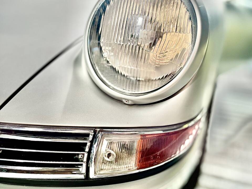 Bild 97/99 von Porsche 911 Carrera 3.2 (1983)