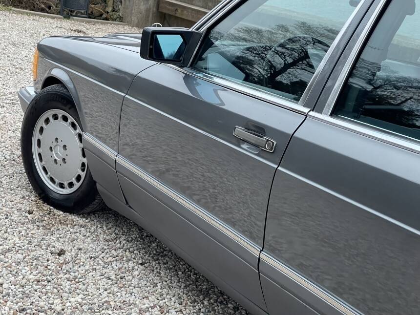 Bild 15/60 von Mercedes-Benz 300 SDL (1987)