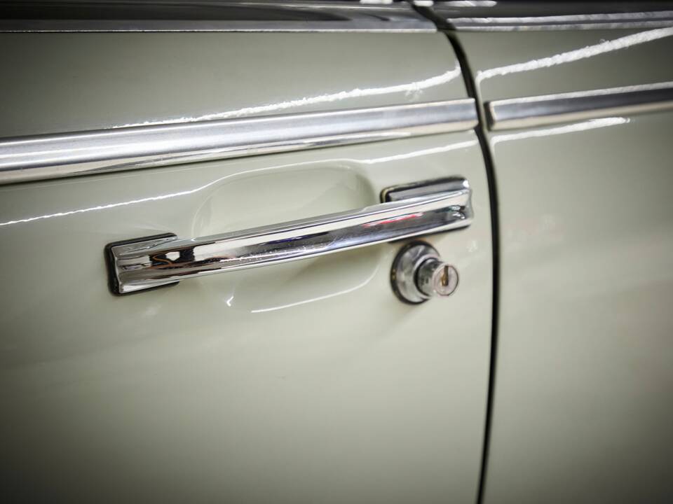 Image 49/96 de Borgward P 100 2.3 Litre (1960)