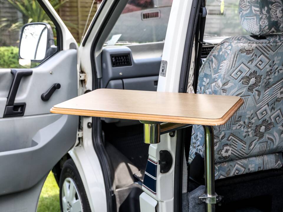 Image 27/37 of Volkswagen T4 California 2.0 (1996)