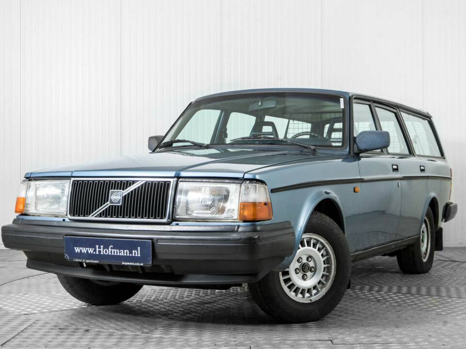 Image 3/50 de Volvo 240 Turbo (1983)