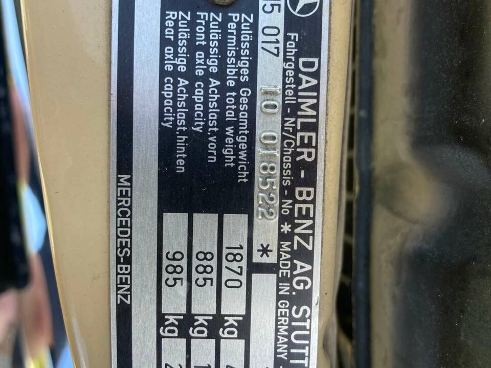 Image 42/49 de Mercedes-Benz 230&#x2F;4 (1974)