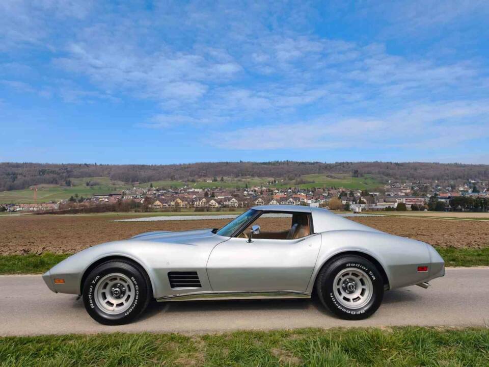 Image 4/23 of Chevrolet Corvette Sting Ray (1977)