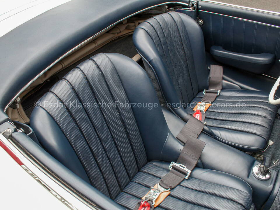 Image 29/38 de Mercedes-Benz 300 SL Roadster (1961)