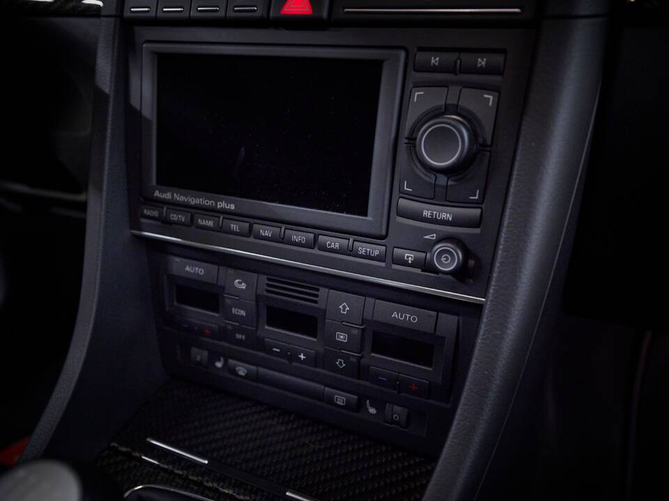 Image 72/95 of Audi RS4 Avant (2006)