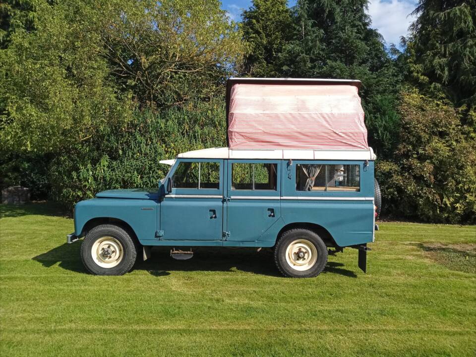 Afbeelding 17/18 van Land Rover 109 (1970)