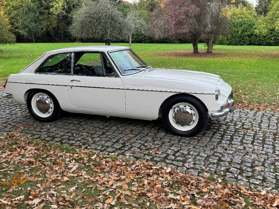 Bild 11/30 von MG MGC GT (1969)