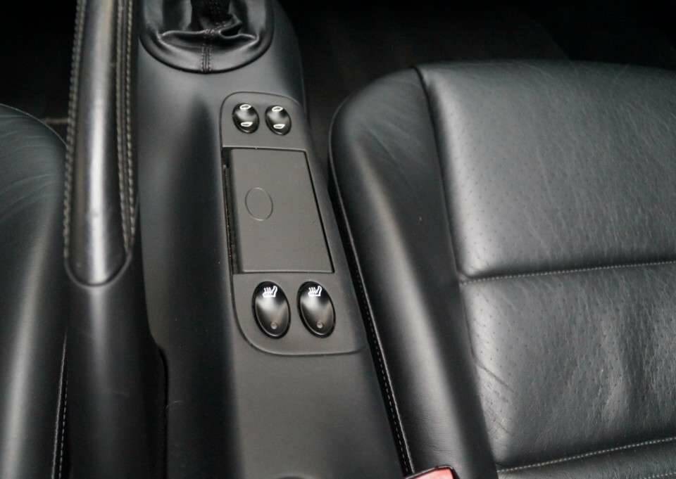 Immagine 22/50 di Porsche Boxster (2003)