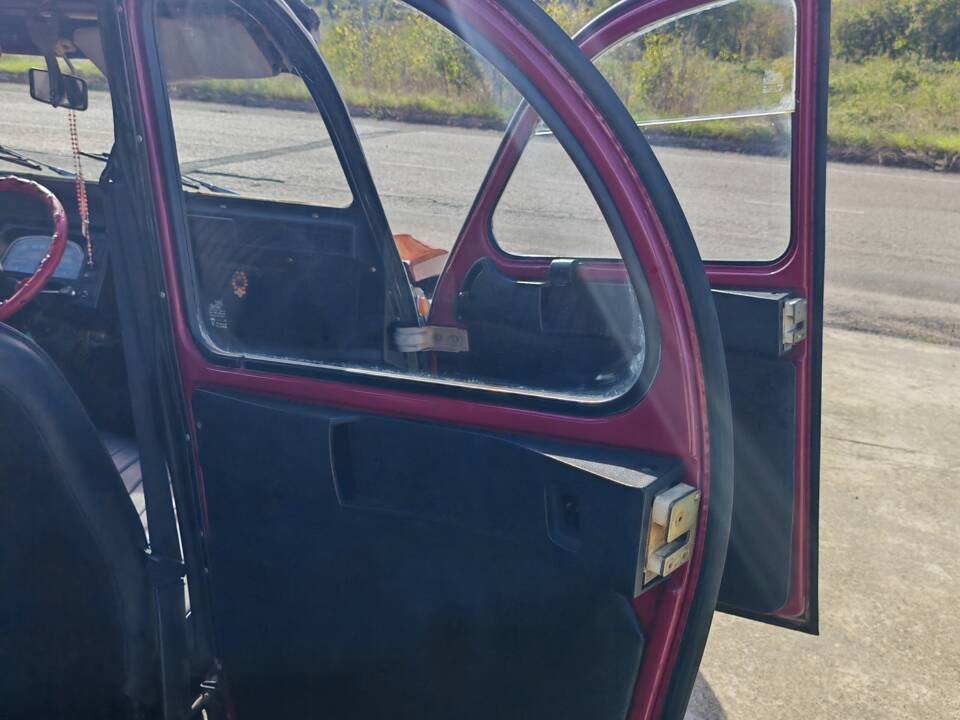Bild 30/36 von Citroën 2 CV 6 (1978)