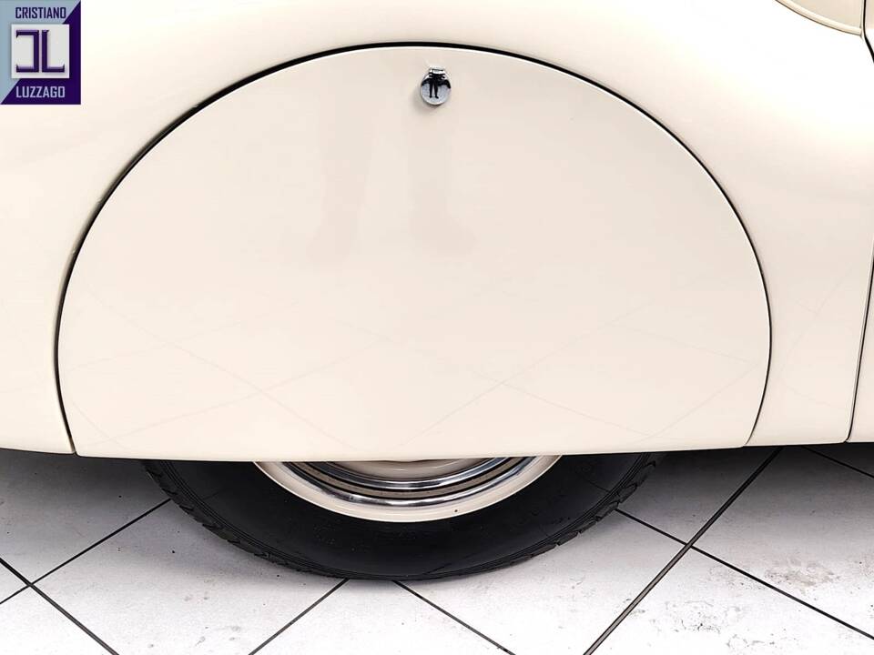 Image 34/74 of Jaguar XK 140 OTS (1956)