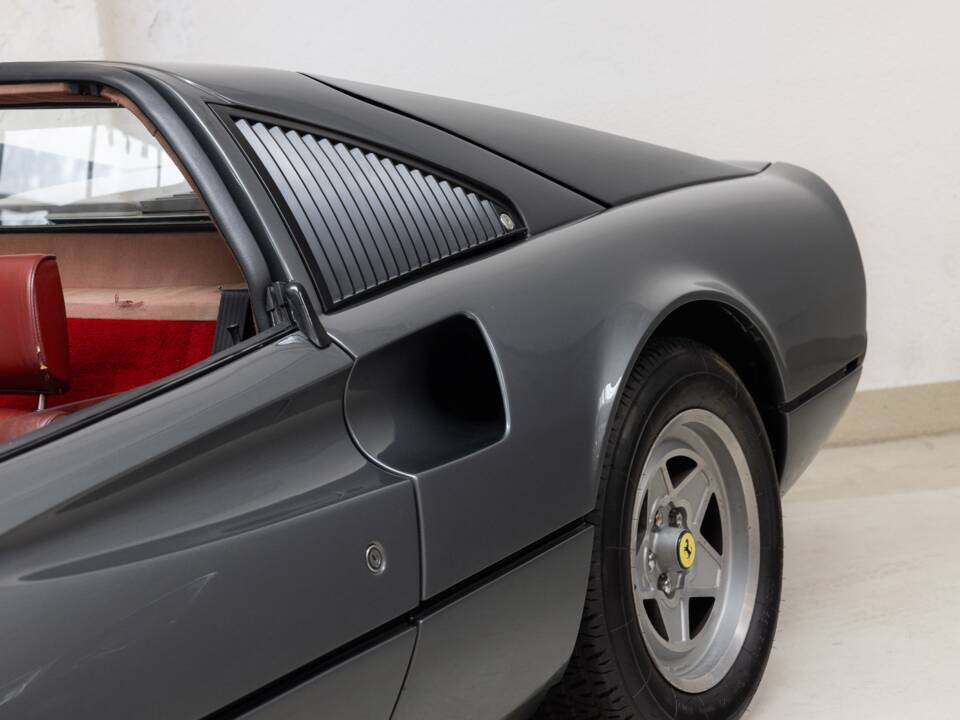 Bild 24/40 von Ferrari 308 GTS Quattrovalvole (1984)
