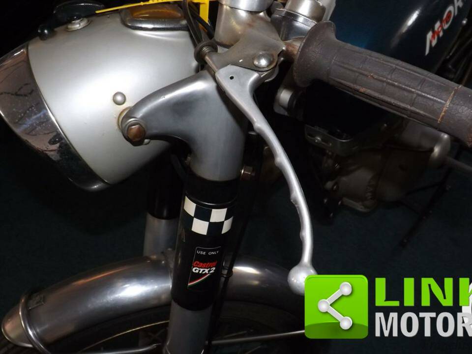 Image 7/10 of Moto Morini DUMMY (1962)