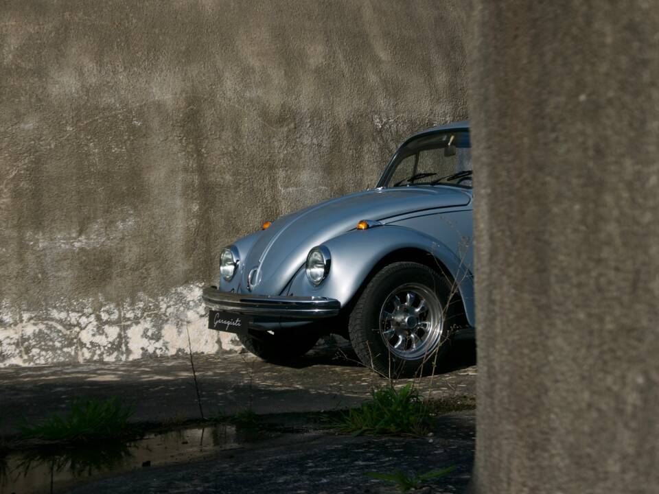 Image 6/54 of Volkswagen Beetle 1500 (1969)