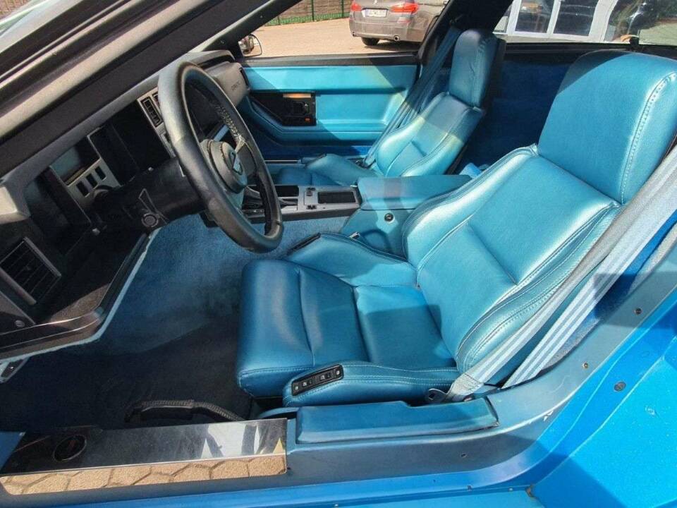 Image 9/20 of Chevrolet Corvette (1987)