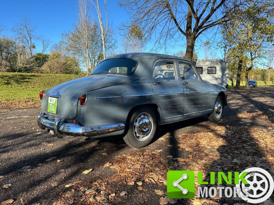 Image 7/10 of Alfa Romeo 1900 Super Berlina (1958)