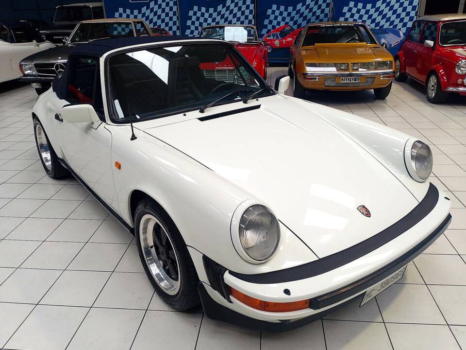 Bild 9/77 von Porsche 911 Carrera 3.2 (1984)