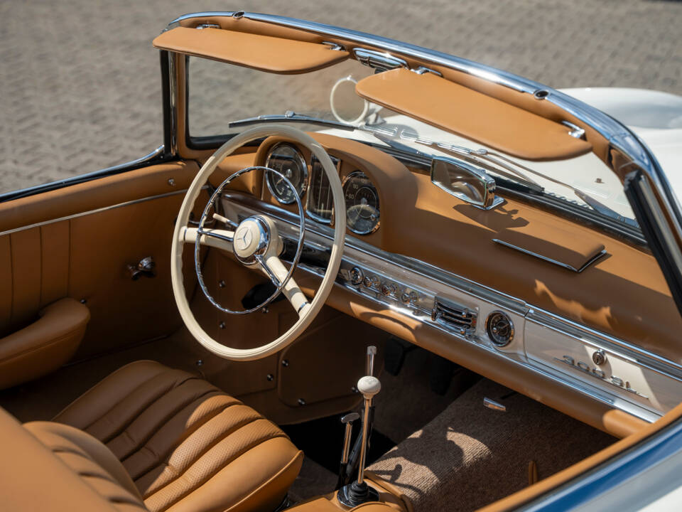 Immagine 22/38 di Mercedes-Benz 300 SL Roadster (1961)