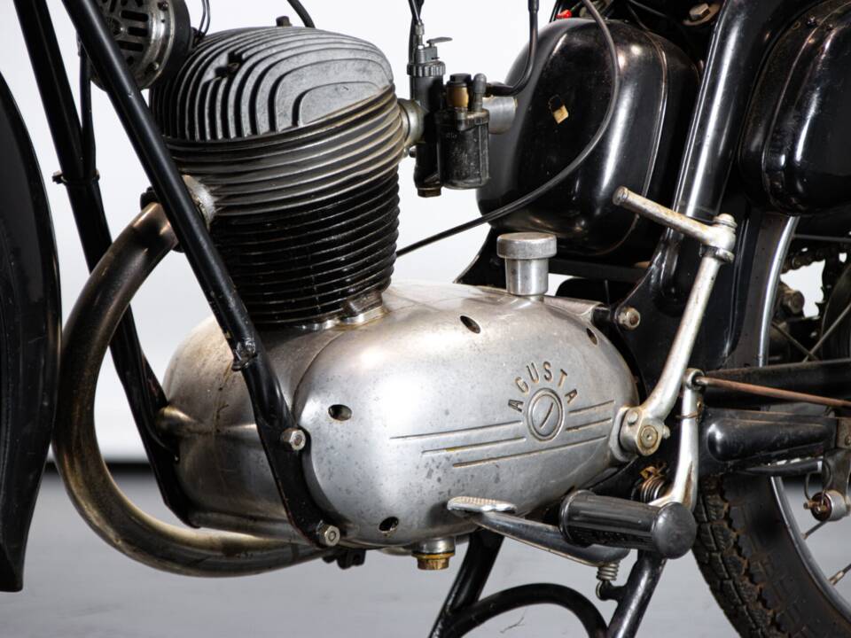 Bild 31/50 von MV Agusta 125 TR (1958)