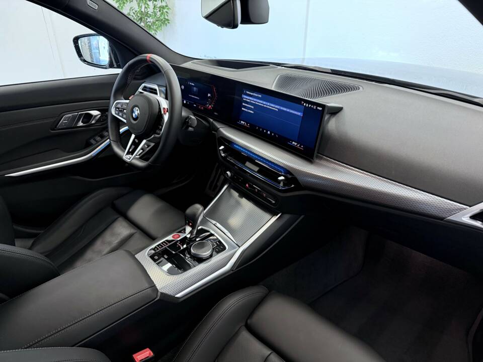 Image 19/34 of BMW M3 Competition Touring xDrive (2025)