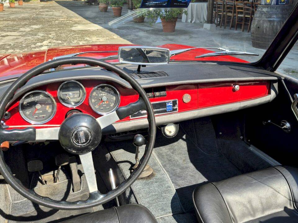 Image 22/63 of FIAT 1200 S OSI (1965)