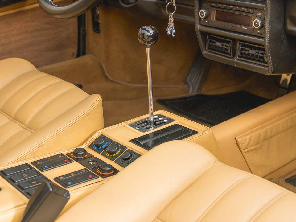 Bild 25/43 von Ferrari 328 GTS (1985)