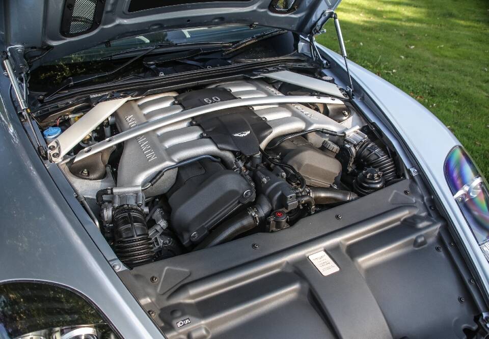 Bild 13/30 von Aston Martin DB 9 Volante (2006)