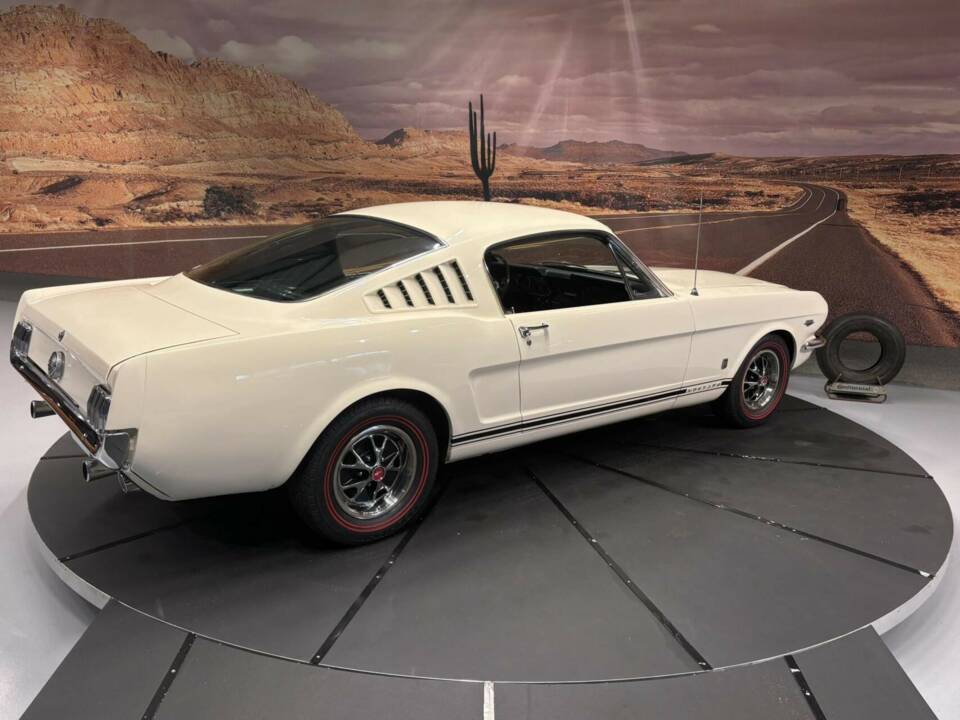Bild 21/50 von Ford Mustang GT (1966)