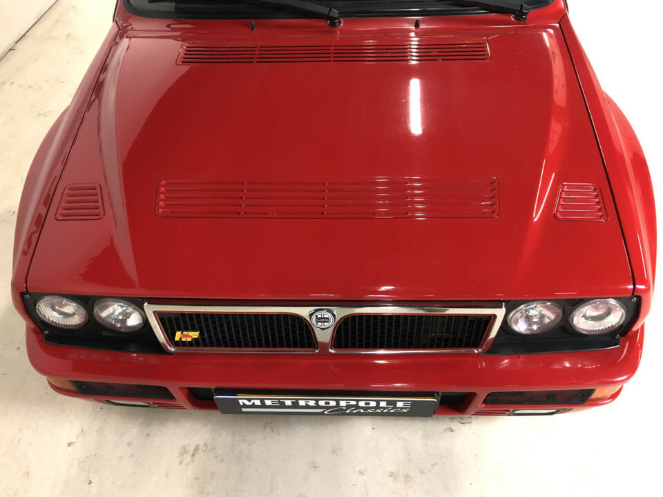 Image 20/33 of Lancia Delta HF Integrale Evoluzione I (1992)