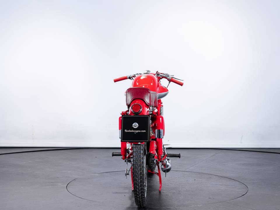 Immagine 2/42 di MV Agusta DUMMY (1955)