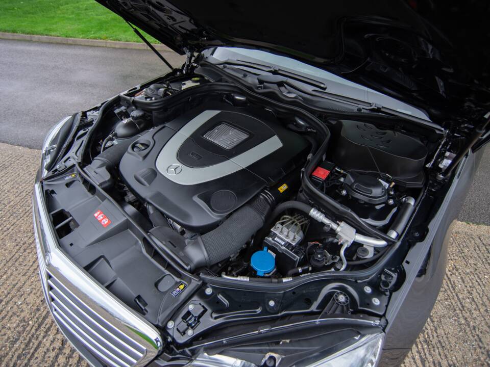 Bild 21/25 von Mercedes-Benz E 500 (2010)