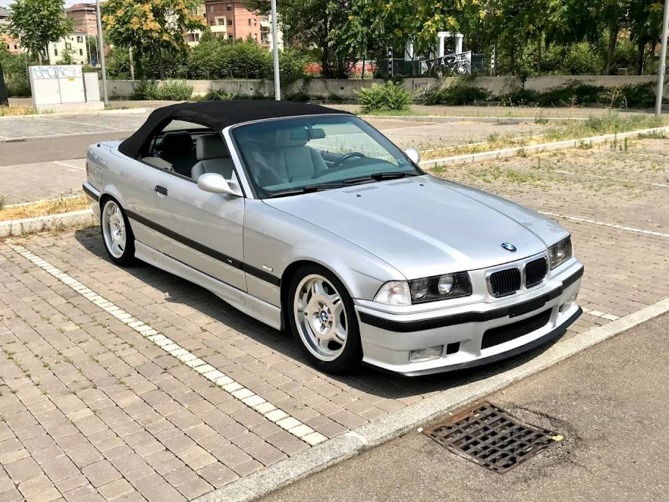 Image 32/41 of BMW M3 (1999)