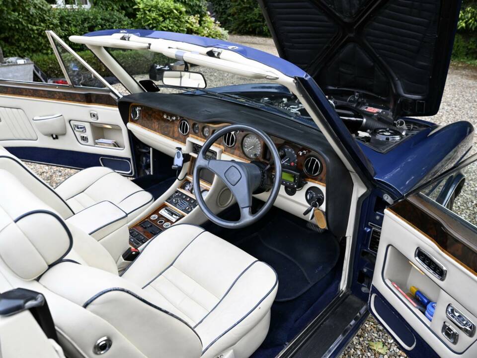 Imagen 40/50 de Rolls-Royce Corniche III (1991)