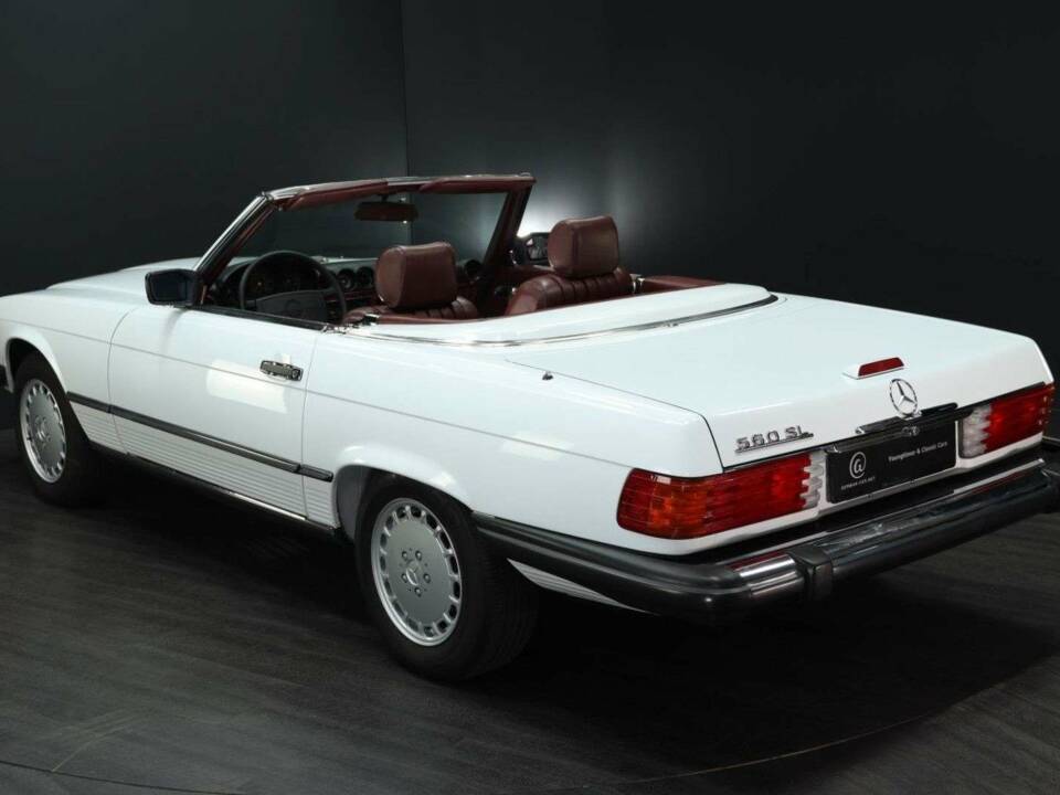 Image 4/30 of Mercedes-Benz 560 SL (1988)