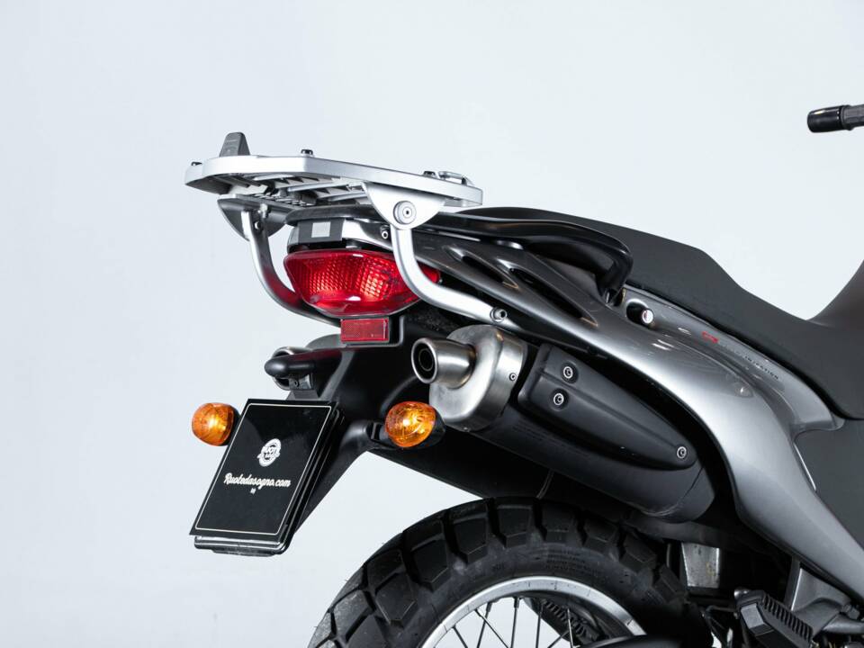 Immagine 36/50 di Aprilia DUMMY (2004)