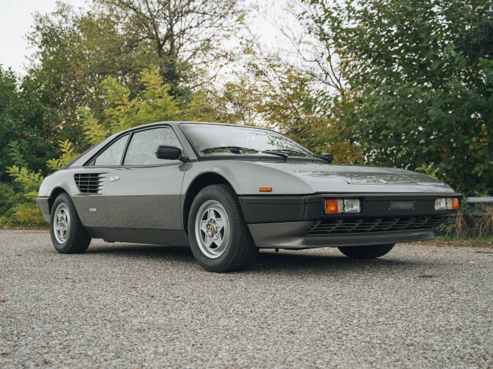 Image 3/67 de Ferrari Mondial 8 (1981)