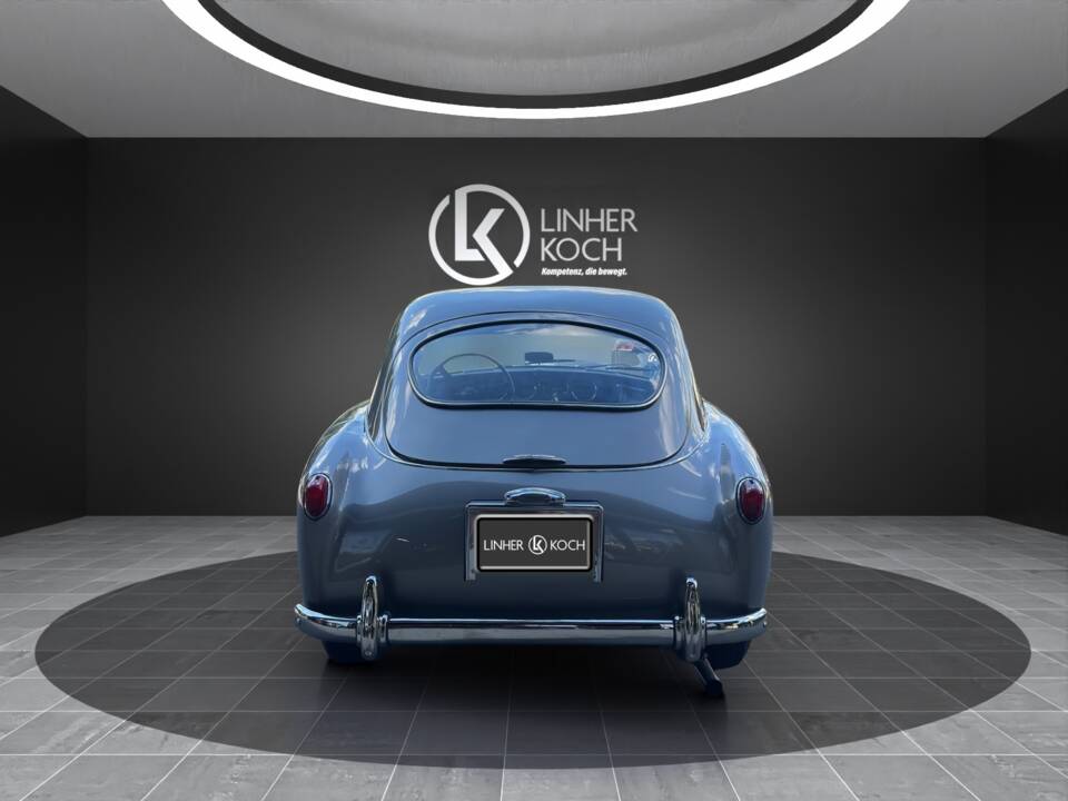 Image 4/19 of Aston Martin DB 2/4 Mk II (1956)