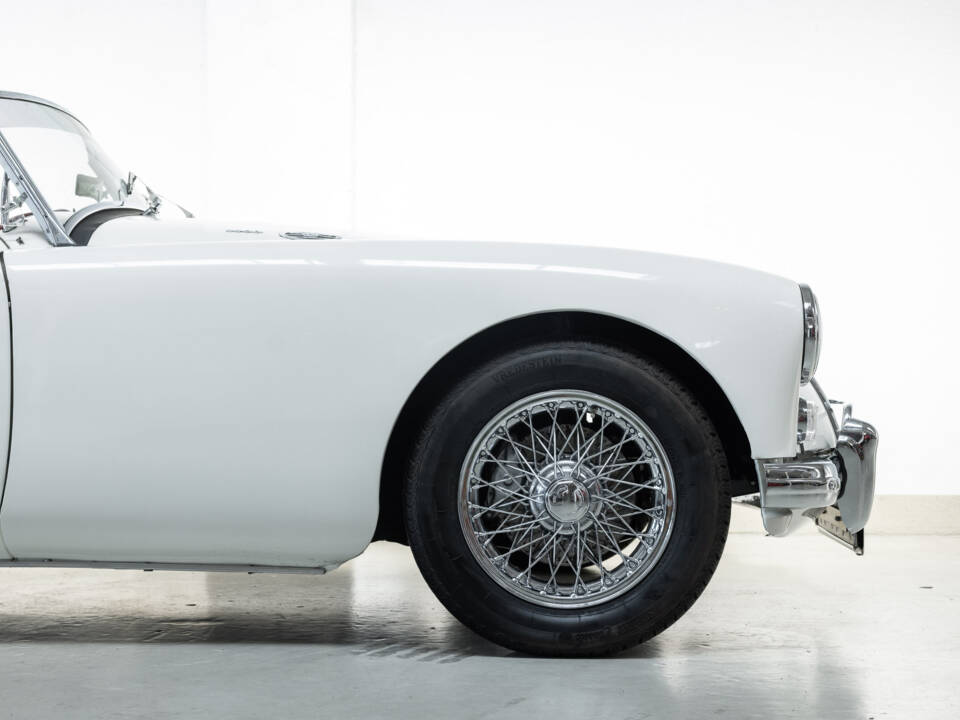Image 21/28 of MG MGA 1600 (1960)